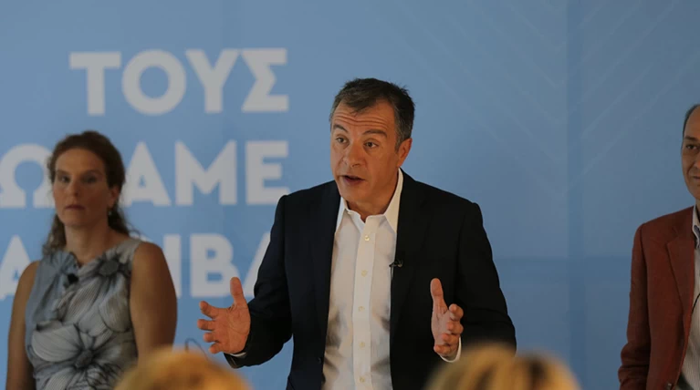 Θεοδωράκης: O Τσίπρας γνώριζε για Φλαμπουράρη