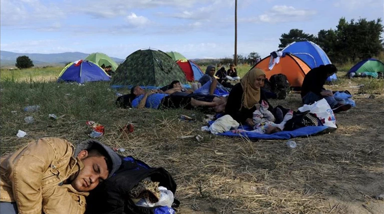 Δικαστικό μπλόκο στη σίτιση των προσφύγων