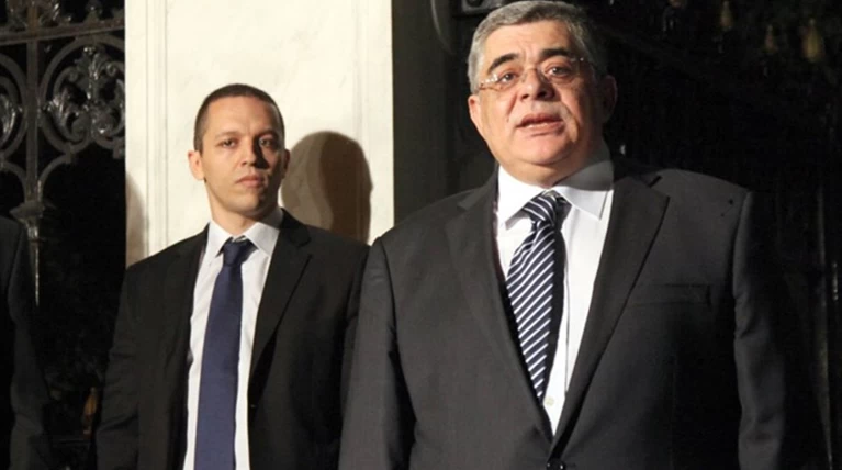 «Σφάζoνται» στη Χρυσή Αυγή για τη γκάφα του αρχηγού