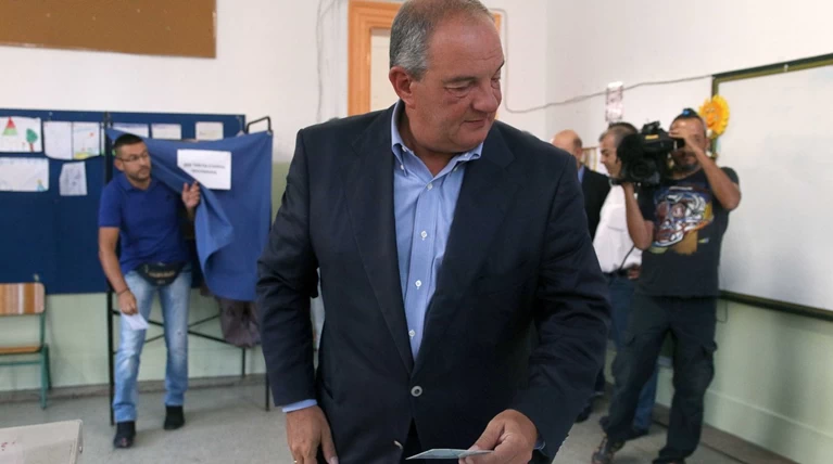 Χωρίς δηλώσεις ψήφισε ο Κώστας Καραμανλής