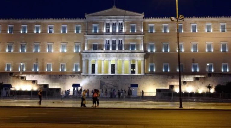 Τα σενάρια των γερμανικών ΜΜΕ για τις εκλογές