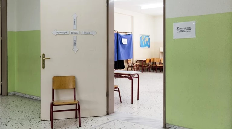 Πάνω από 1 εκατ. ψηφοφόροι γύρισαν την πλάτη στην κάλπη