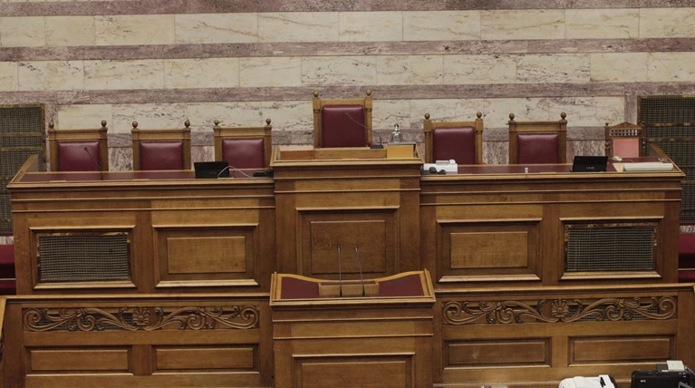 Ποιοι είναι τρεις υποψήφιοι διάδοχοι της Ζωής στην προεδρία της Βουλής