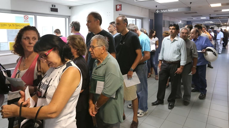 Νέα έκρηξη χρεών προς την εφορία: Αγγίζουν τα €80 δισ. παρά τις 100 δόσεις