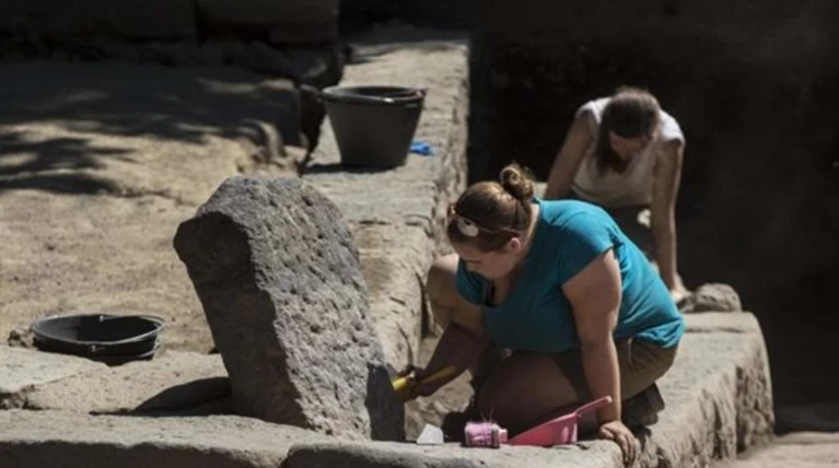 Τάφος αποκαλύπτει τα μυστικά της Πομπηίας