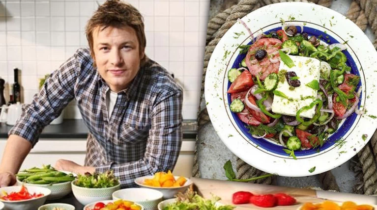 Τζ. Ολιβερ: Τα 14 superfoods που σε πάνε μέχρι τα 100