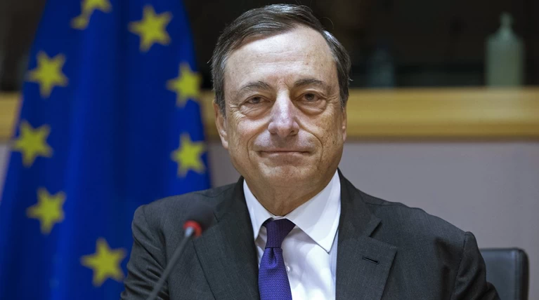 Ντράγκι προς Αθήνα: Εφαρμόστε το μνημόνιο για να έρθει ανάπτυξη