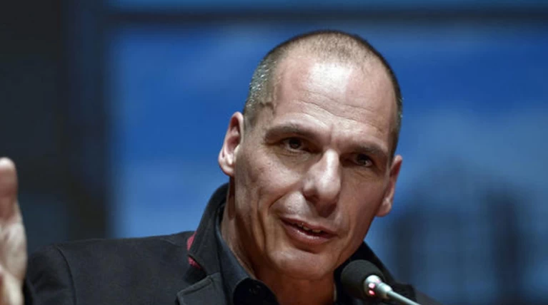 Ο Βαρουφάκης απαντάει και επιτίθεται στον Μοσκοβισί