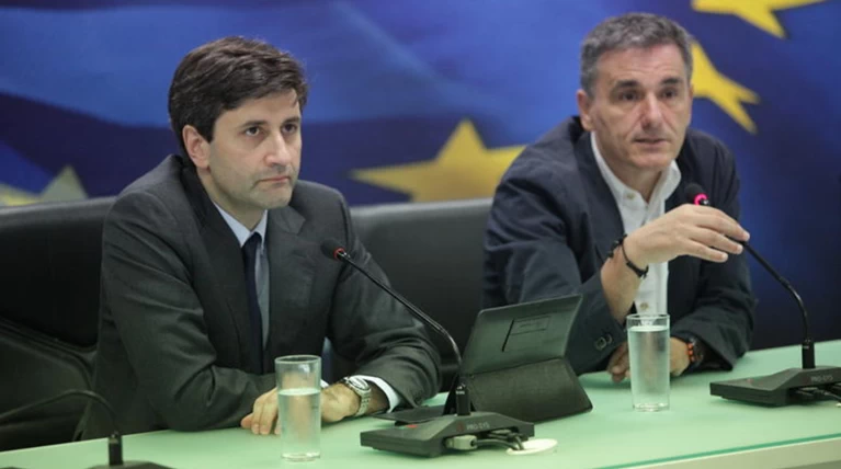 «Κόκκινος» Οκτώβρης με άγριους φόρους εναντίον όλων