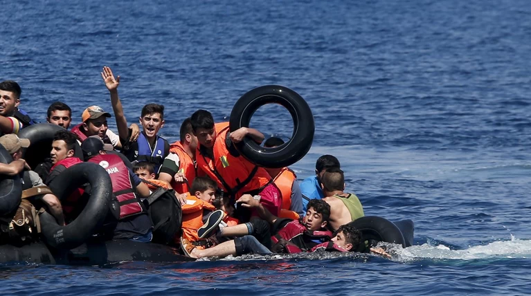 Νέα τραγωδία με 17 πρόσφυγες νεκρούς κοντά στην Τουρκία