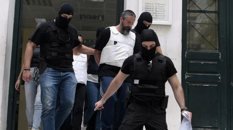 Πού μπορεί να οδηγήσει η «υπόγεια» τρομοκρατική γιάφκα του Πετρακάκου