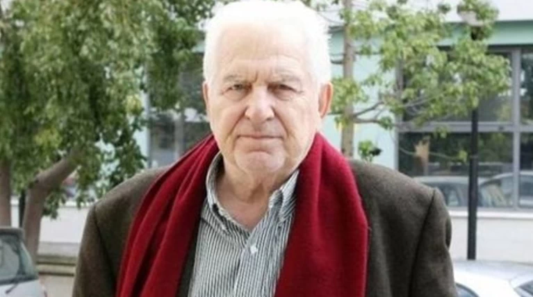 Πέθανε ο Βασίλης Κοντοβαζαινίτης