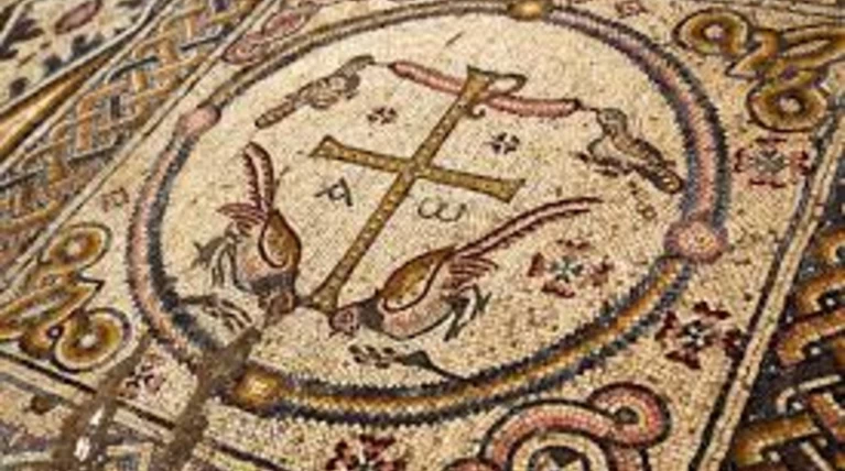Σπάνιο βυζαντινό ψηφιδωτό 1500 ετών ανακάλυψαν αρχαιολόγοι στο Ισραήλ