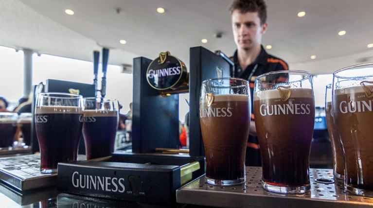 Mετά από 256 χρόνια η Guinness αλλάζει τη συνταγή της
