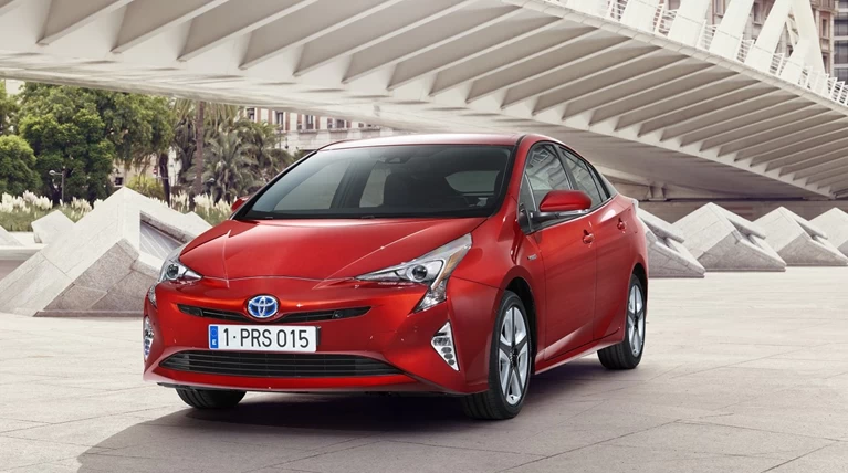 Toyota: Ο ηγέτης στα υβριδικά έχει... πολύ "ρεύμα" να δώσει!