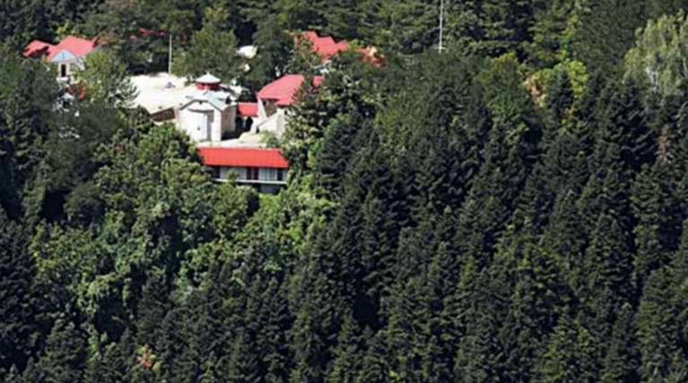 Αναστέλλεται η κατεδάφιση αυθαιρέτων σε δάση