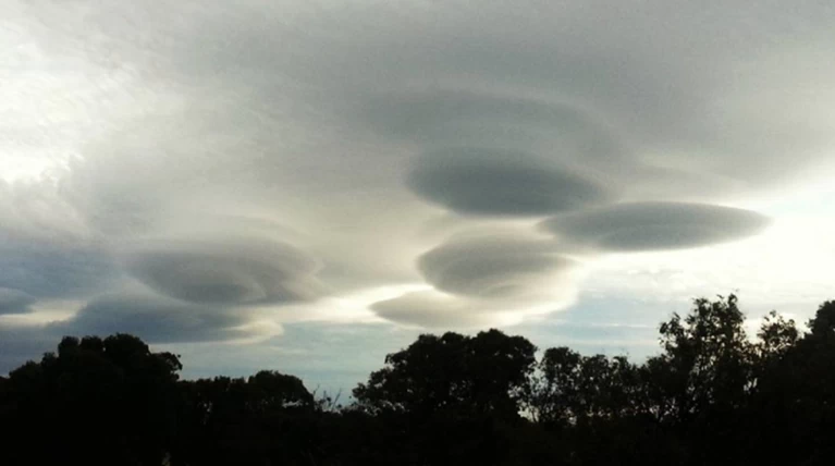 Σύννεφα-UFO στο Κέιπ Τάουν τρομοκρατούν τους Νοτιοαφρικανούς