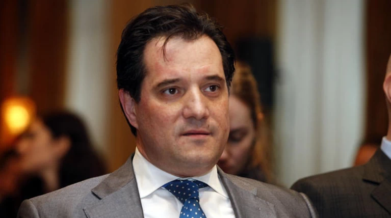 Αντιεξουσιαστές εμπόδισαν ομιλία Άδωνι στο Βόλο