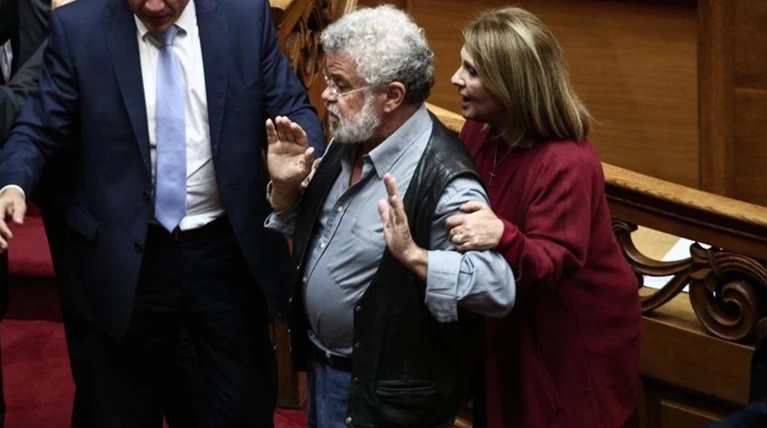 Βουλευτής ΣΥΡΙΖΑ για Πανούση: «Δεν πας ν' αυτοκτονήσεις»
