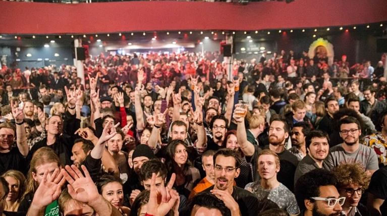 Η χαρά και η φρίκη: Πριν και μετά το μακελειό στο Μπατακλάν