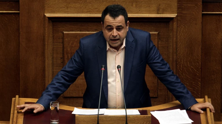 Βουλευτής ΣΥΡΙΖΑ: Είπαμε κανένα σπίτι, όχι καμία βίλα, στα χέρια τραπεζίτη
