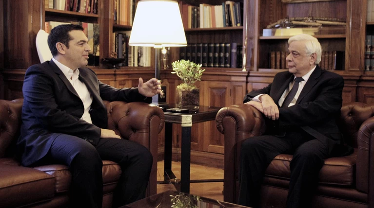 Η εξομολόγηση του Τσίπρα στον Παυλόπουλο. Τι του ζήτησε