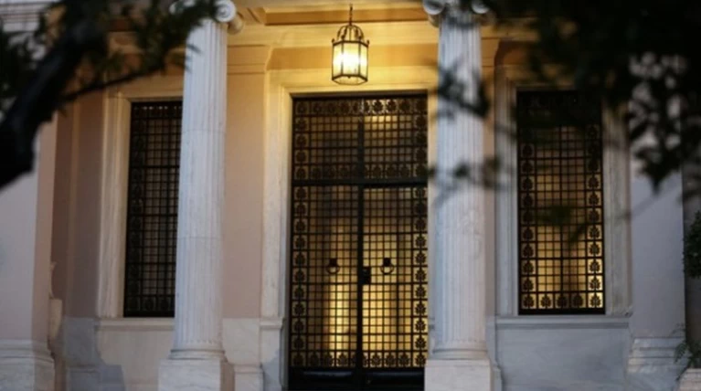 Το Μαξίμου καταγγέλλει πάλι «κέντρα υπονόμευσης»