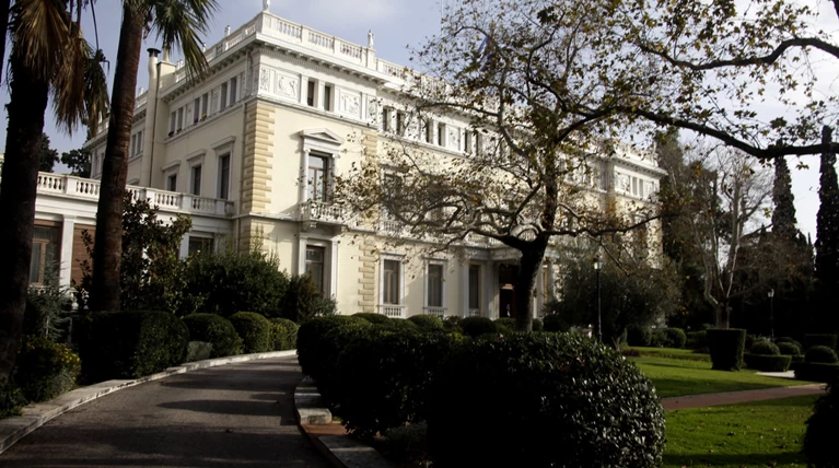 Παυλόπουλος σε Τσίπρα:Πάρε εσύ τους πολιτικούς αρχηγούς