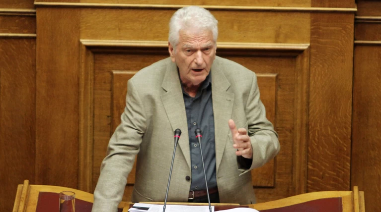 Βουλευτής του ΣΥΡΙΖΑ καλεί τον κόσμο στην απεργία ενάντια στη μνημόνια