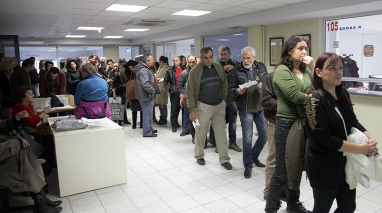 ΟΟΣΑ:Το 40% του μισθού το παίρνουν εφορία και Ταμεία