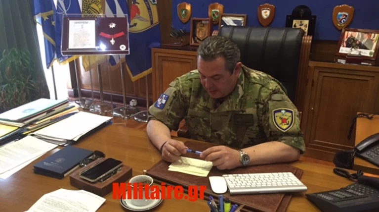 Ο «κομάντο» Καμμένος έβαλε φωτιά στα social media