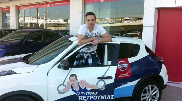 Ο Παγκόσμιος πρωταθλητής ενόργανης γυμναστικής έχει το δικό του Nissan Juke