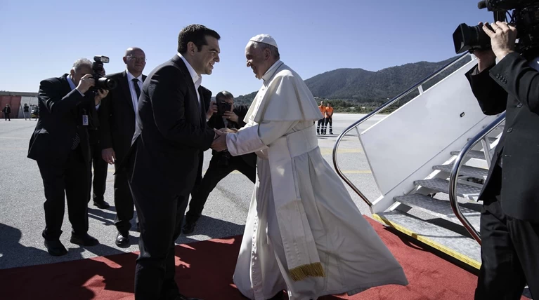 Τσίπρας στο CNN: Ιστορικής σημασίας η επίσκεψη του Πάπα