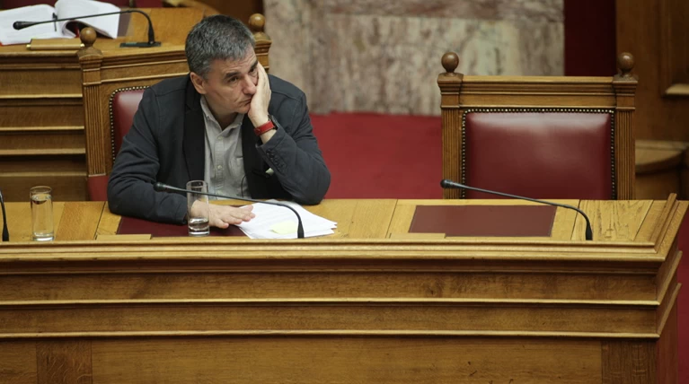 Φορολογική καταιγίδα για μισθωτούς, μπλοκάκια, ενοίκια