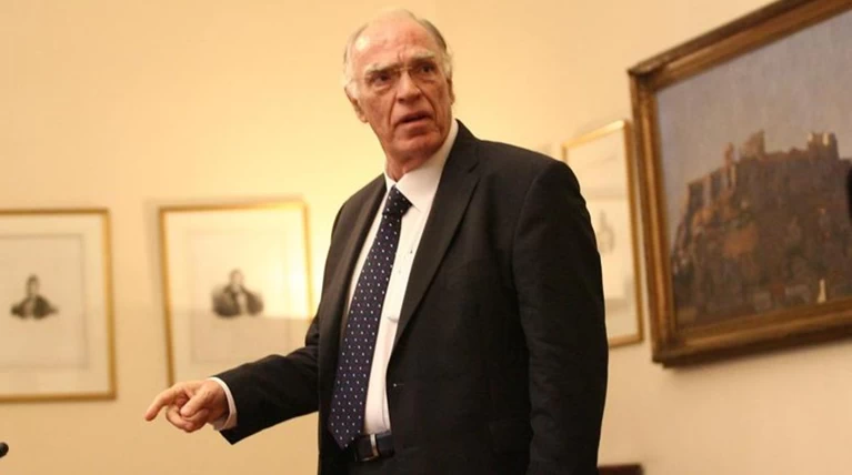 Ποιος γάβγισε στον Βασίλη Λεβέντη στη Βουλή;