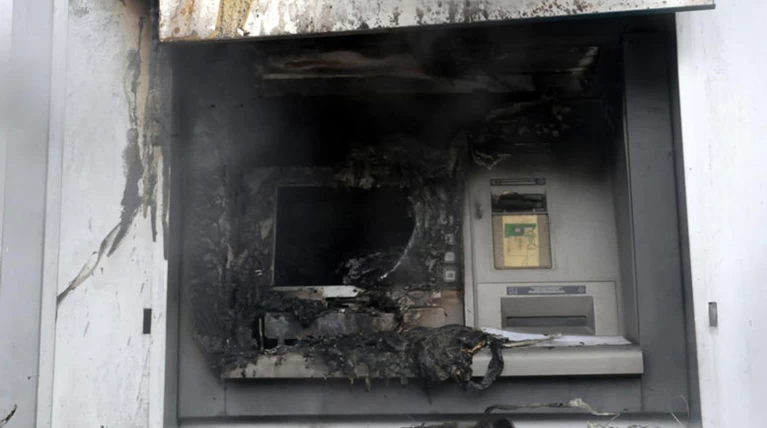 Στον ανακριτή δύο συλληφθέντες για εμπρησμό σε ATM
