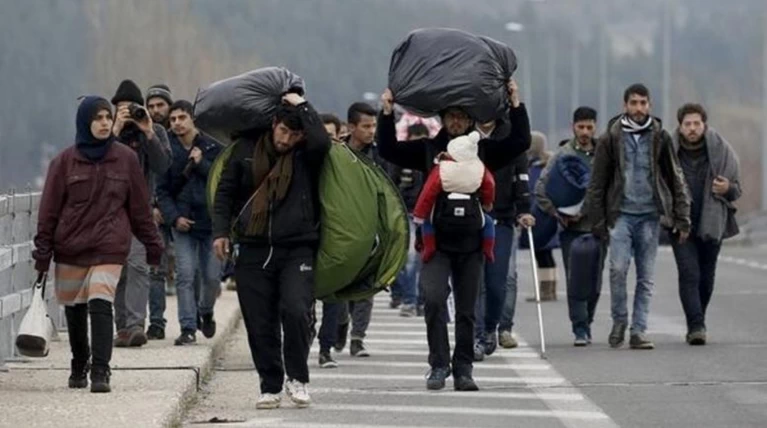 Γαλλικό Πρακτορείο: Δεκάδες πρόσφυγες πέρασαν από την Ειδομένη στα Σκόπια