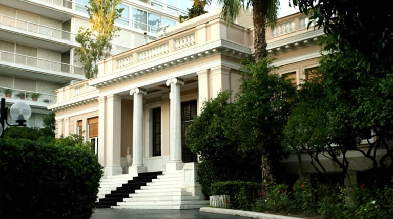 Σύσκεψη στο Μαξίμου για το έξτρα πακέτο μέτρων