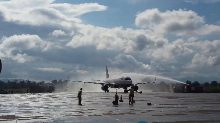 Η British Airways έφτασε...πανηγυρικά στην Καλαμάτα: δείτε εικόνες & video