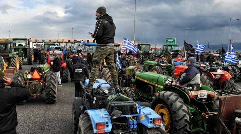Οι αγρότες κατεβαίνουν πάλι στην Αθήνα