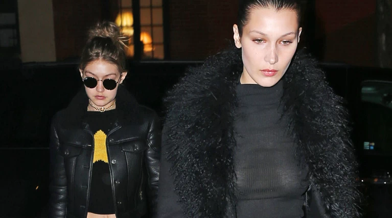 Η Bella Hadid αφήνει ελάχιστα στη φαντασία μας με total μαύρο σύνολο