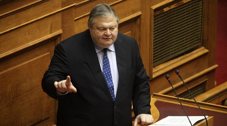 Βενιζέλος σε Κυβέρνηση: Παιχνίδια με νόμισμα & εθνικά θέματα