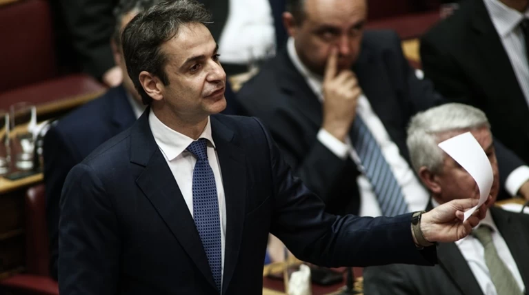 Στο στόχαστρο της ΝΔ το "διπλό Μνημόνιο" του ΣΥΡΙΖΑ