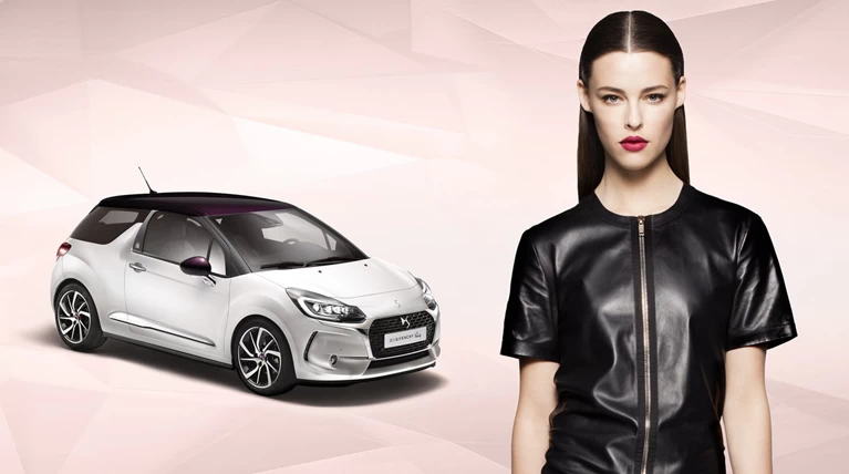 DS3 Givency Le MakeUp: Με θήκη για MakeUp kit και super φωτισμό για βάψιμο!
