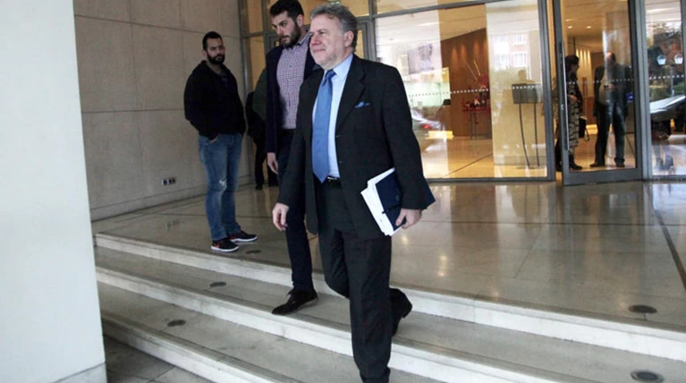 «Πόλεμος» Κατρούγκαλου με το Οικονομικό Επιμελητήριο