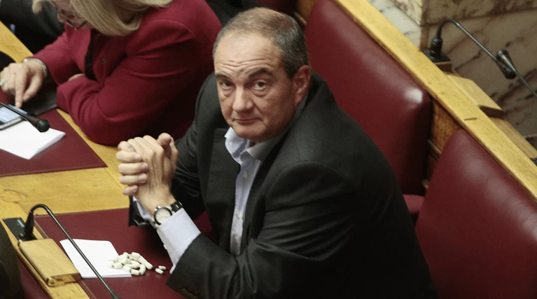 Ο Σαμαράς...«κούρεψε» την περιουσία του Καραμανλή