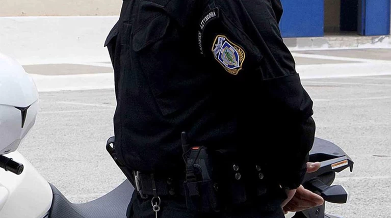 Μυστήριος θάνατος αστυνομικού στην Τροχαία Αττικής