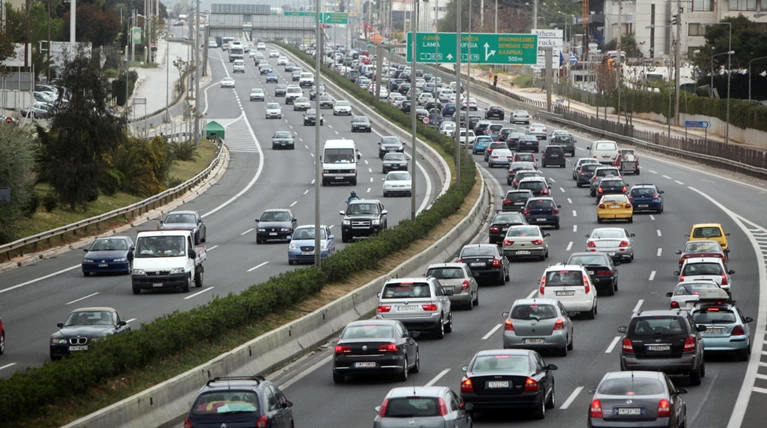 Ερχεται τριπλό "χαράτσι" για τους ιδιοκτήτες ΙΧ