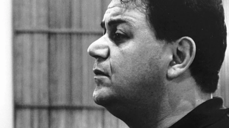 Αναζήτηση νέων φωνών για το έργο του Μάνου Χατζιδάκι