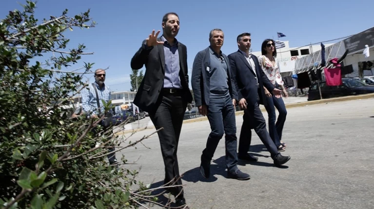 Θεοδωράκης: Το γκέτο του Ελληνικού προσβάλει τη χώρα και τους προσφυγες